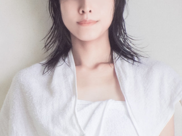 シャンプーヘアオイル髪